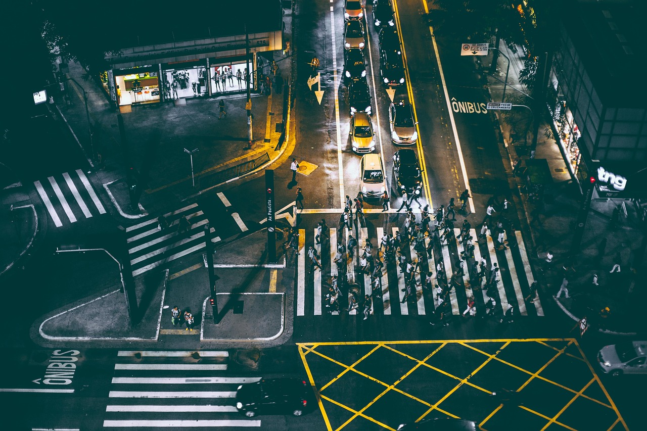 découvrez megacity, la ville intelligente de demain où innovation, connectivité et qualité de vie s’unissent pour offrir un environnement urbain moderne, durable et dynamique. explorez un nouveau mode de vie au cœur de la mégapole du futur.